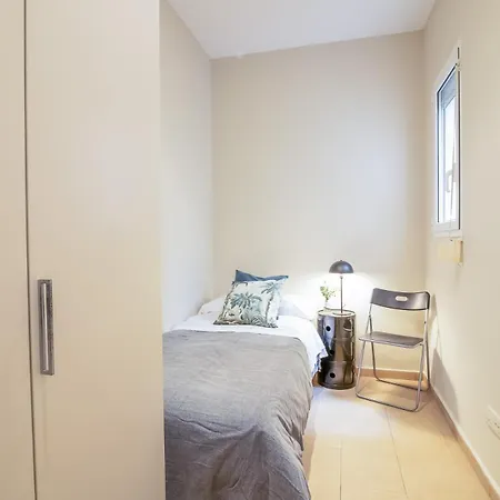 My Space - Spacious And Modern Near The Hospital Clinic アパート *