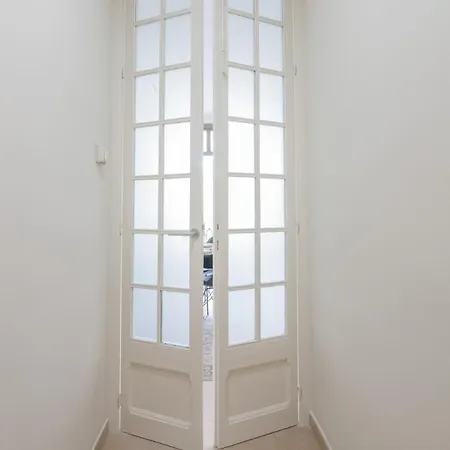 アパート My Space - Spacious And Modern Near The Hospital Clinic バルセロナ