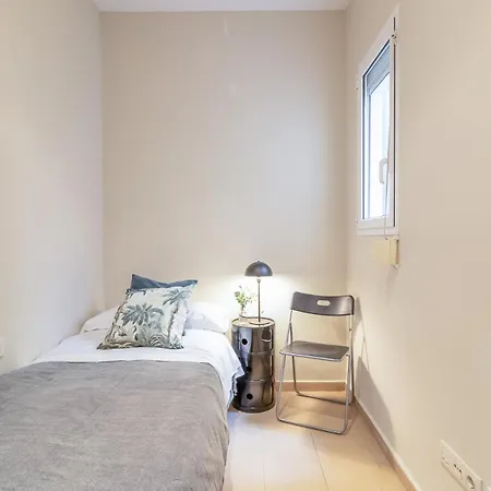 My Space - Spacious And Modern Near The Hospital Clinic アパート *