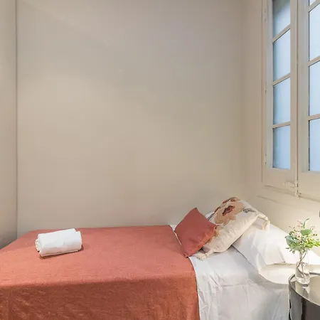 My Space - Spacious And Modern Near The Hospital Clinic アパート *