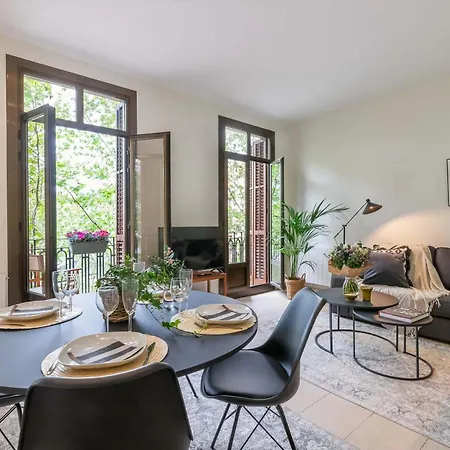 アパート My Space - Spacious And Modern Near The Hospital Clinic *