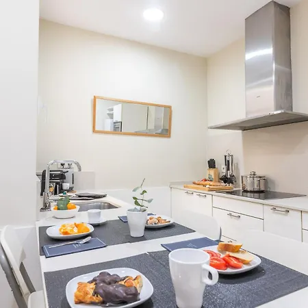 My Space - Spacious And Modern Near The Hospital Clinic 公寓